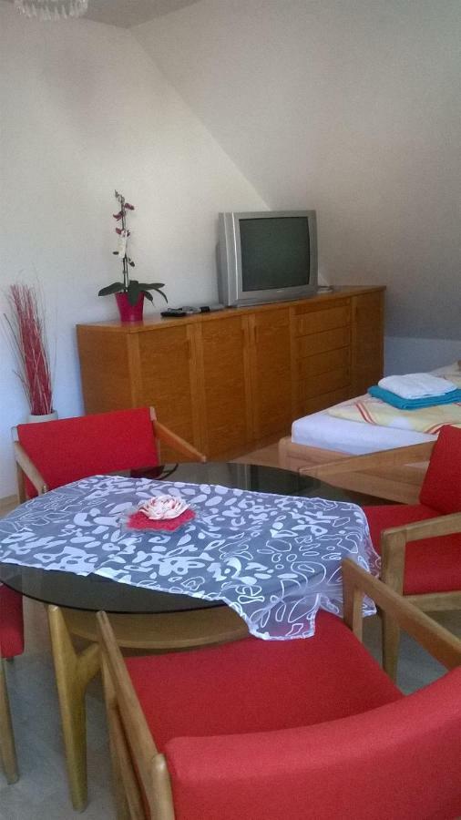 Ferienwohnung Am Bodensee Mit 3 Schlafzimmer Ueber 2 Etage Mit Kleine Balkon Bis 7 Personen Uberlingen Buitenkant foto